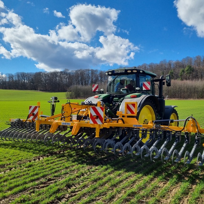 Landwirtschaftliche Hacke zur Beikrautregulierung